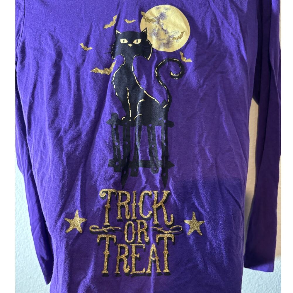 Celebrate Halloween Women's Size M Trick or Treat Black Cat Long Sleeve T-Shirt